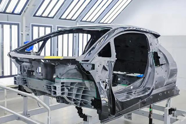 汽车产业变革:碳纤维引领轻量化革命