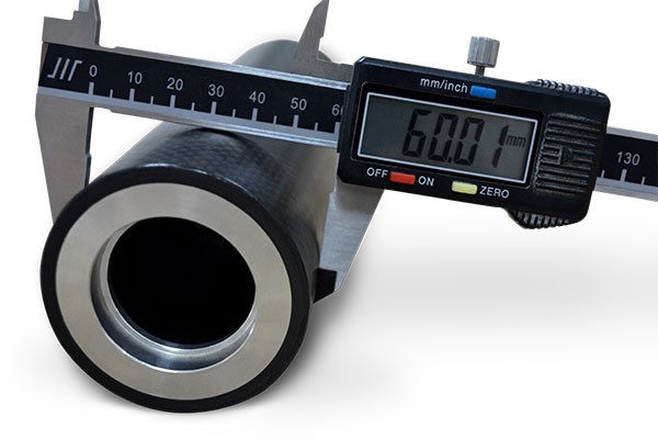 当碳纤维遇上超级仿真:赢咖7新材让每一根辊都成为精密制造的“定海神针”