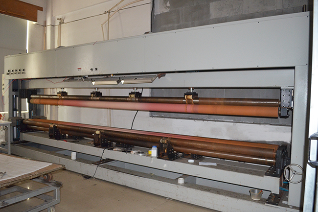 无锡赢咖7碳纤维生产设备——卷管机2