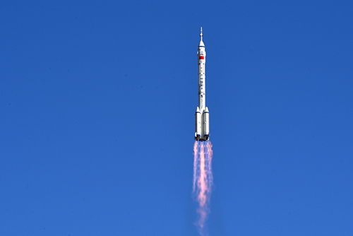 神州十二号上也有碳纤维制品,类似碳纤维机械手臂