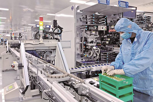 锂电设备上采用碳纤维辊有什么好处?